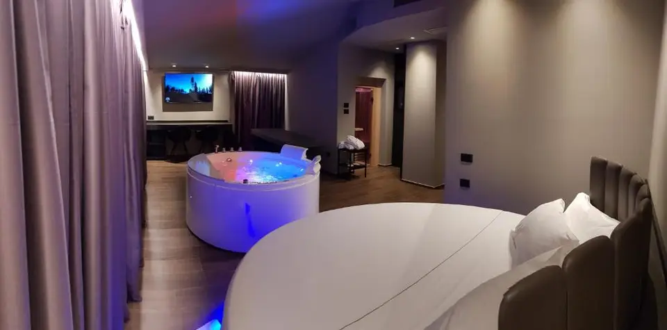 Leoni Hotel & Private Spa