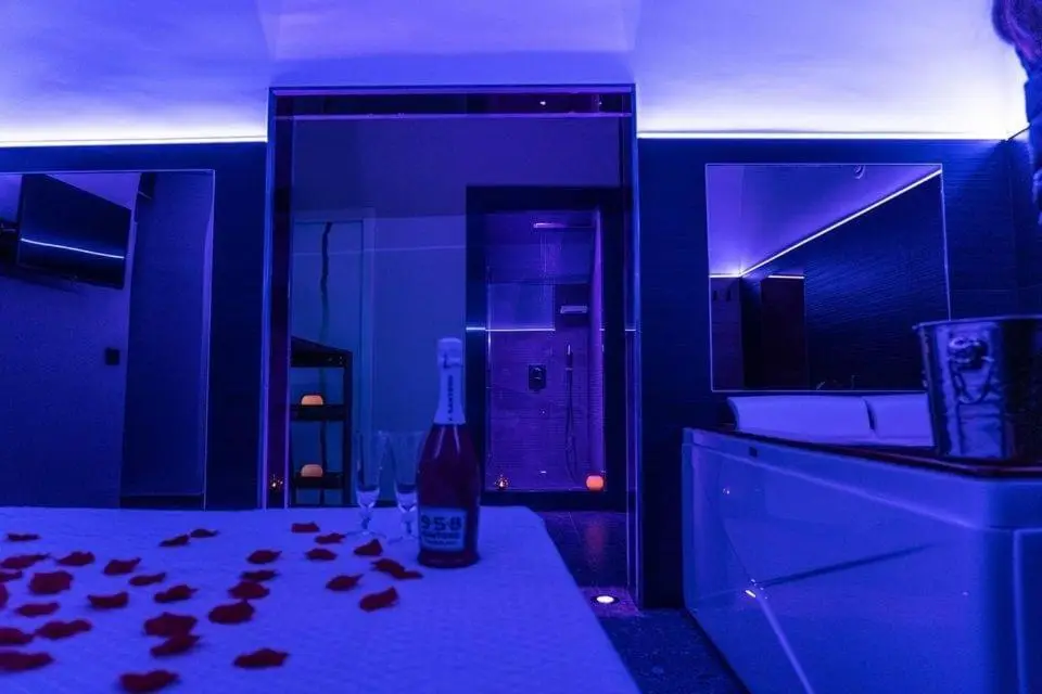 Rebel Suite love