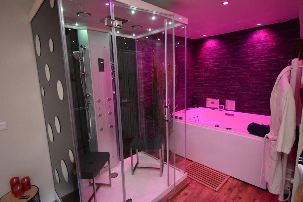 SPA privatif Love room, Le Hammam et Bulles, chez Nuits Chartraines