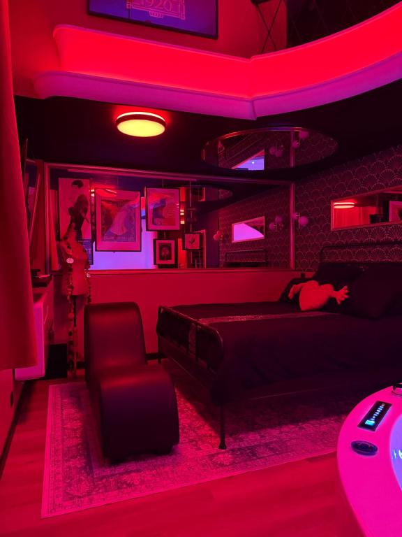 Le 1920 - Spa & Sauna prive - Love Room
