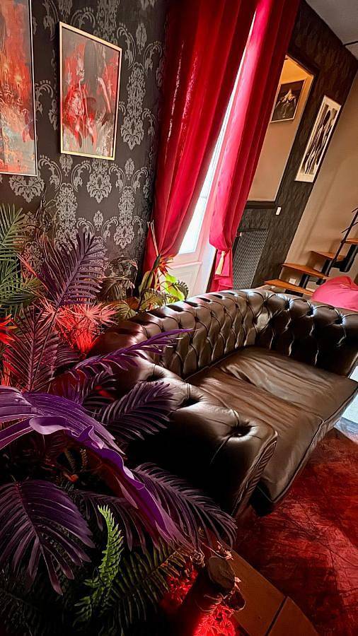 Love and Cote Love room avec jacuzzi et sauna prive