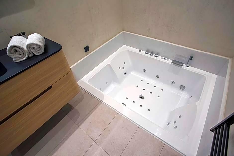 Love Room Balneo Sauna Pierre Corneille