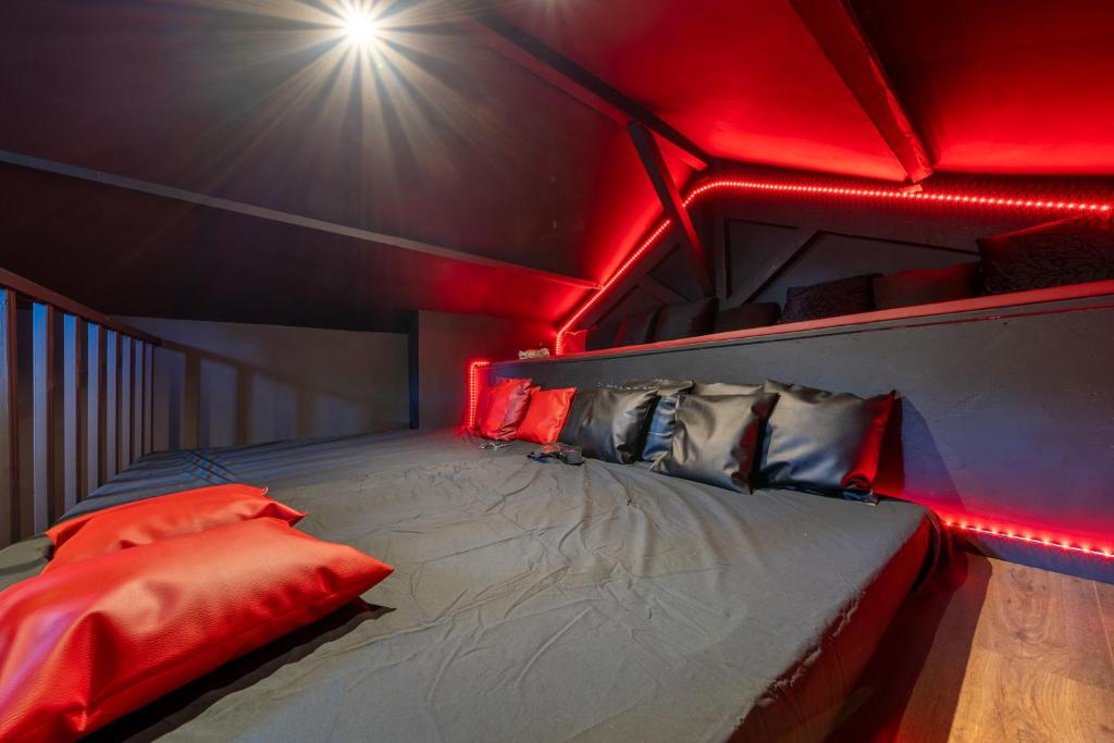 Luxuria Love Room Avignon